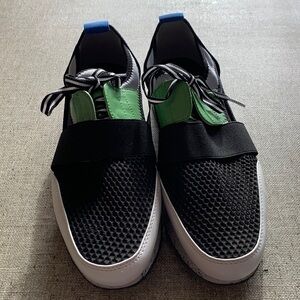 Steve Madden Womens Arctic Multi Cutout Sneaker. Black, Green& Blue. Size 41/EUC